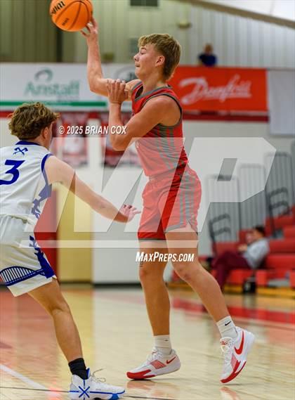 Thumbnail 1 in Cotter vs Highland (Billy Ply Classic) photogallery.