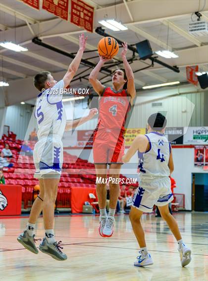 Thumbnail 2 in Cotter vs Highland (Billy Ply Classic) photogallery.