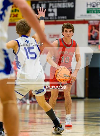 Thumbnail 2 in Cotter vs Highland (Billy Ply Classic) photogallery.