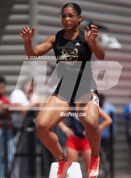 Thumbnail 3 in OSSAA 5A/6A - Owasso 2025 photogallery.