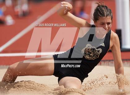 Thumbnail 2 in OSSAA 5A/6A - Owasso 2025 photogallery.