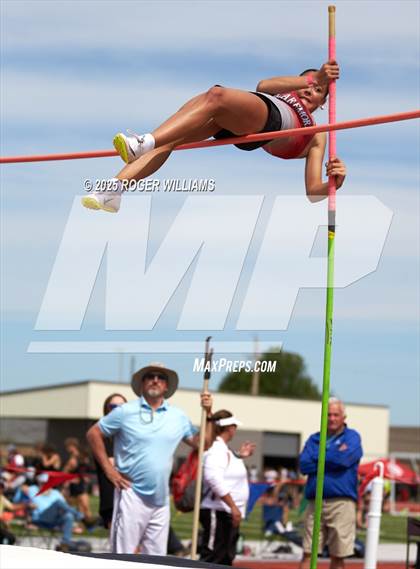 Thumbnail 1 in OSSAA 5A/6A - Owasso 2025 photogallery.