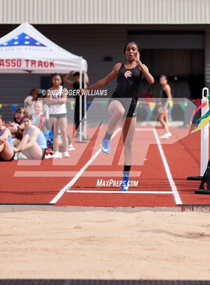 Thumbnail 1 in OSSAA 5A/6A - Owasso 2025 photogallery.