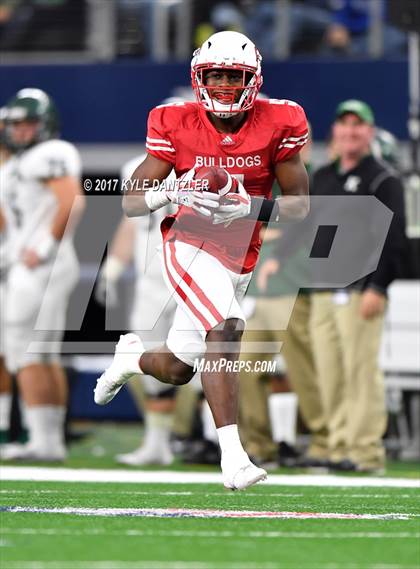 Thumbnail 2 in Kennedale vs. Carthage (UIL 4A Division 1 Final)  photogallery.