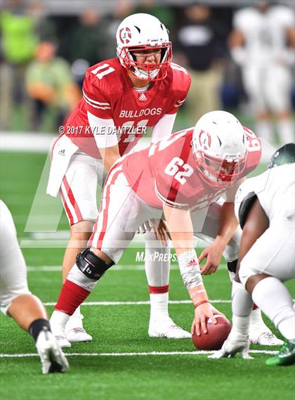Thumbnail 3 in Kennedale vs. Carthage (UIL 4A Division 1 Final)  photogallery.