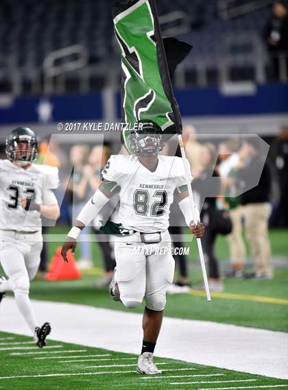 Thumbnail 1 in Kennedale vs. Carthage (UIL 4A Division 1 Final)  photogallery.
