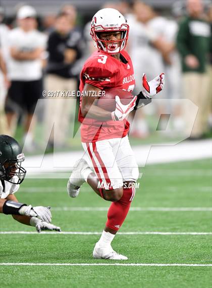 Thumbnail 1 in Kennedale vs. Carthage (UIL 4A Division 1 Final)  photogallery.