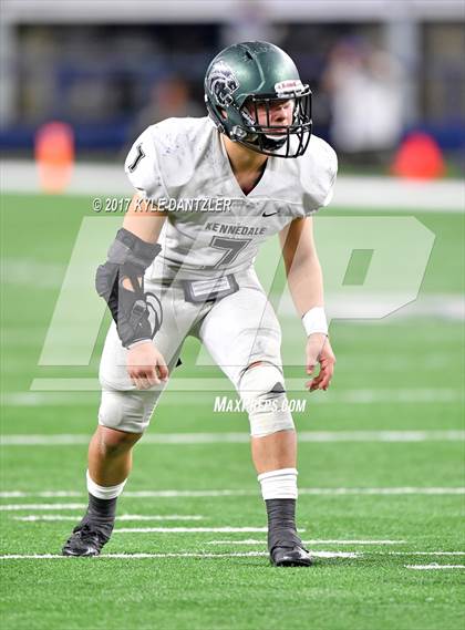 Thumbnail 1 in Kennedale vs. Carthage (UIL 4A Division 1 Final)  photogallery.