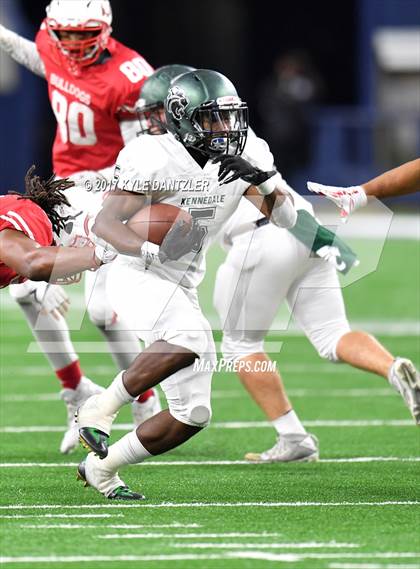 Thumbnail 1 in Kennedale vs. Carthage (UIL 4A Division 1 Final)  photogallery.