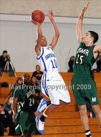 Thumbnail 1 in McNair vs. Bear Creek (Bruin Shoot-Out) photogallery.