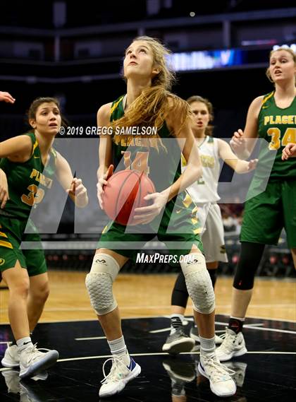 Thumbnail 2 in Rio Americano vs. Placer @ Golden 1 Center photogallery.
