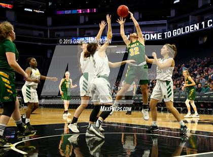 Thumbnail 3 in Rio Americano vs. Placer @ Golden 1 Center photogallery.