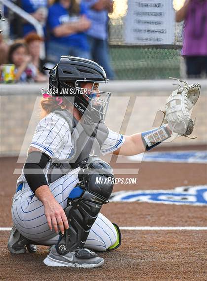 Thumbnail 3 in Barbers Hill vs Lake Belton (UIL 5A Region III Semifinal) photogallery.