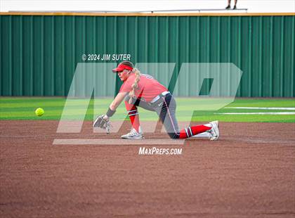 Thumbnail 2 in Barbers Hill vs Lake Belton (UIL 5A Region III Semifinal) photogallery.