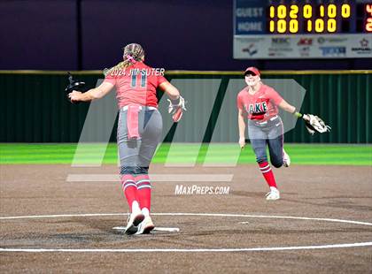 Thumbnail 3 in Barbers Hill vs Lake Belton (UIL 5A Region III Semifinal) photogallery.