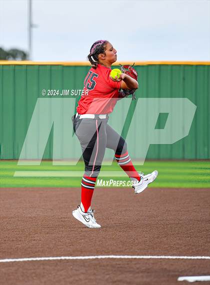 Thumbnail 1 in Barbers Hill vs Lake Belton (UIL 5A Region III Semifinal) photogallery.