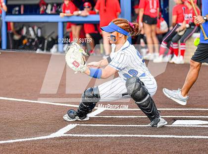 Thumbnail 2 in Barbers Hill vs Lake Belton (UIL 5A Region III Semifinal) photogallery.