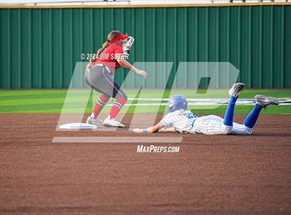 Thumbnail 2 in Barbers Hill vs Lake Belton (UIL 5A Region III Semifinal) photogallery.