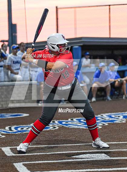 Thumbnail 2 in Barbers Hill vs Lake Belton (UIL 5A Region III Semifinal) photogallery.