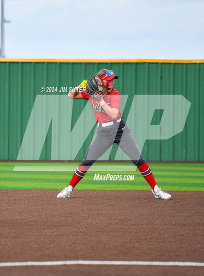 Thumbnail 2 in Barbers Hill vs Lake Belton (UIL 5A Region III Semifinal) photogallery.
