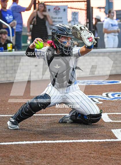 Thumbnail 3 in Barbers Hill vs Lake Belton (UIL 5A Region III Semifinal) photogallery.