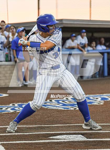 Thumbnail 3 in Barbers Hill vs Lake Belton (UIL 5A Region III Semifinal) photogallery.
