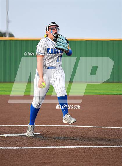 Thumbnail 2 in Barbers Hill vs Lake Belton (UIL 5A Region III Semifinal) photogallery.