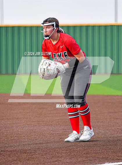 Thumbnail 3 in Barbers Hill vs Lake Belton (UIL 5A Region III Semifinal) photogallery.