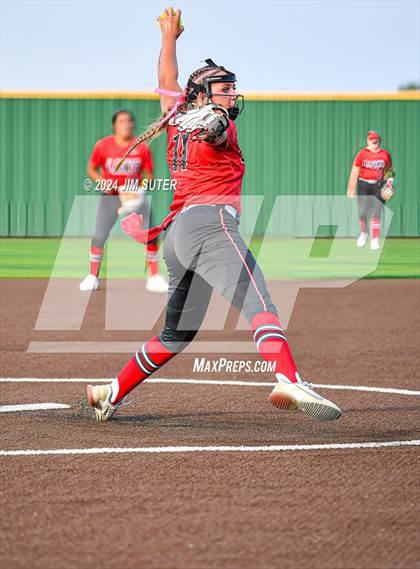 Thumbnail 3 in Barbers Hill vs Lake Belton (UIL 5A Region III Semifinal) photogallery.
