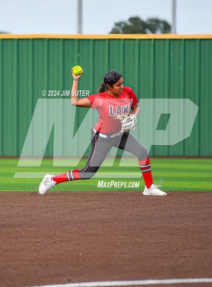 Thumbnail 3 in Barbers Hill vs Lake Belton (UIL 5A Region III Semifinal) photogallery.