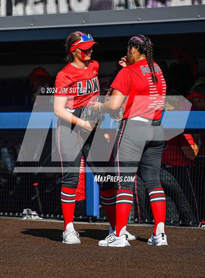 Thumbnail 1 in Barbers Hill vs Lake Belton (UIL 5A Region III Semifinal) photogallery.