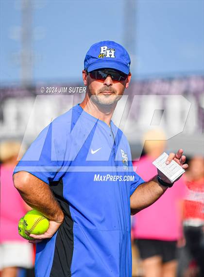Thumbnail 3 in Barbers Hill vs Lake Belton (UIL 5A Region III Semifinal) photogallery.
