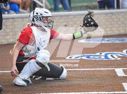 Thumbnail 3 in Barbers Hill vs Lake Belton (UIL 5A Region III Semifinal) photogallery.