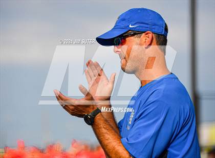 Thumbnail 2 in Barbers Hill vs Lake Belton (UIL 5A Region III Semifinal) photogallery.
