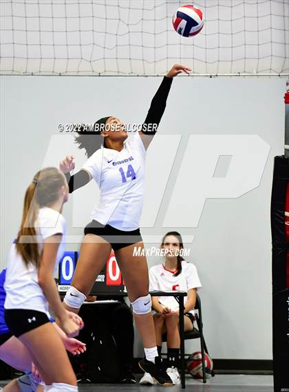 Thumbnail 3 in Episcopal vs. Concordia Lutheran (Houston Open Tournament) photogallery.