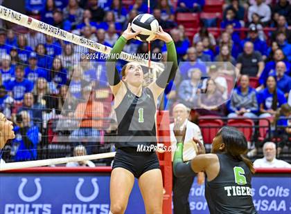 Thumbnail 3 in Yorktown vs. Carroll (IHSAA 4A State Final)   photogallery.