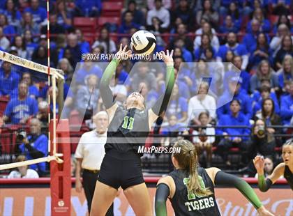 Thumbnail 2 in Yorktown vs. Carroll (IHSAA 4A State Final)   photogallery.