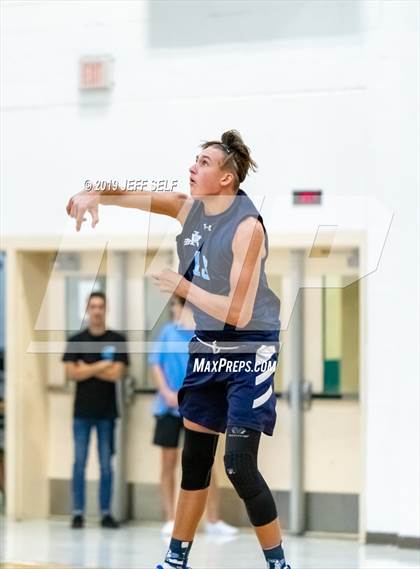 Thumbnail 3 in Indian River @ Hickory photogallery.