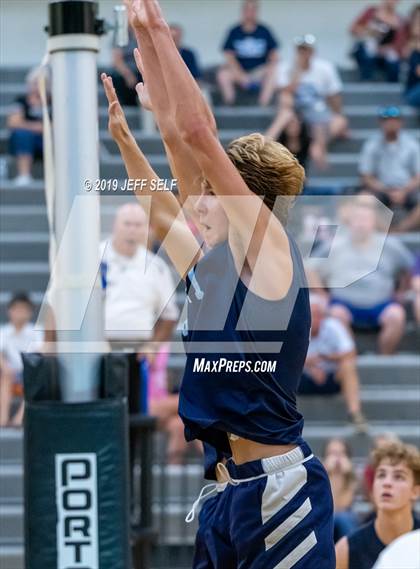 Thumbnail 1 in Indian River @ Hickory photogallery.