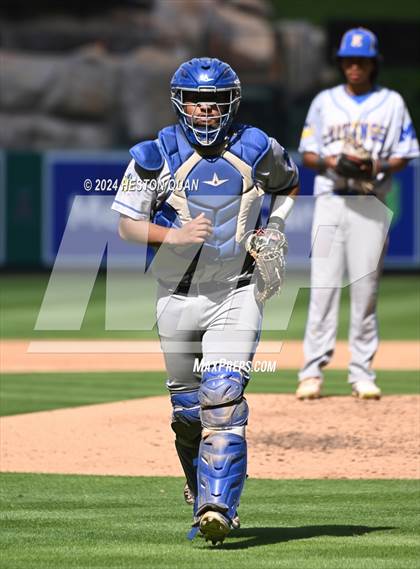 Thumbnail 2 in Moreno Valley vs. Woodrow Wilson (Halo Classic) photogallery.