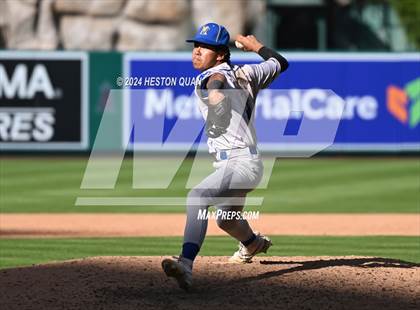 Thumbnail 2 in Moreno Valley vs. Woodrow Wilson (Halo Classic) photogallery.