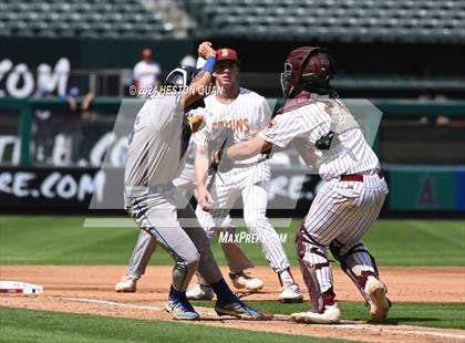 Thumbnail 2 in Moreno Valley vs. Woodrow Wilson (Halo Classic) photogallery.