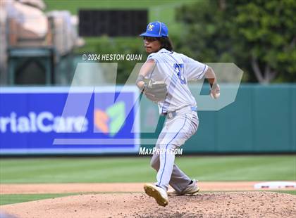 Thumbnail 2 in Moreno Valley vs. Woodrow Wilson (Halo Classic) photogallery.
