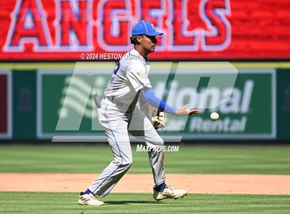 Thumbnail 2 in Moreno Valley vs. Woodrow Wilson (Halo Classic) photogallery.