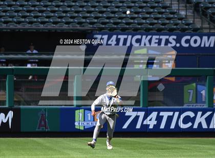Thumbnail 3 in Moreno Valley vs. Woodrow Wilson (Halo Classic) photogallery.