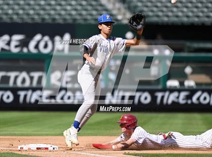 Thumbnail 1 in Moreno Valley vs. Woodrow Wilson (Halo Classic) photogallery.