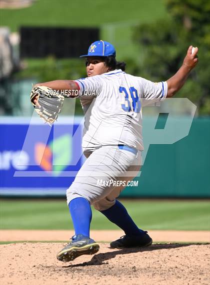 Thumbnail 2 in Moreno Valley vs. Woodrow Wilson (Halo Classic) photogallery.