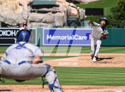 Thumbnail 2 in Moreno Valley vs. Woodrow Wilson (Halo Classic) photogallery.
