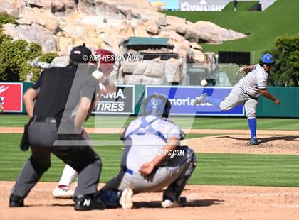 Thumbnail 3 in Moreno Valley vs. Woodrow Wilson (Halo Classic) photogallery.