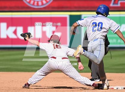Thumbnail 2 in Moreno Valley vs. Woodrow Wilson (Halo Classic) photogallery.